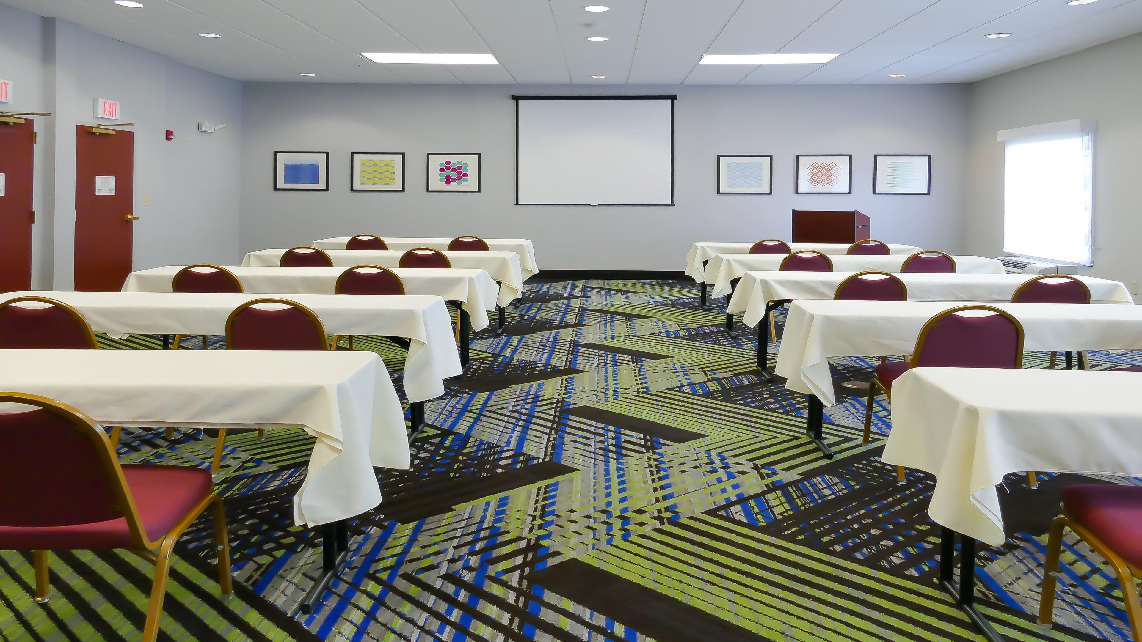 Holiday Inn Express St. Petersburg North / I-275 By Ihg Экстерьер фото